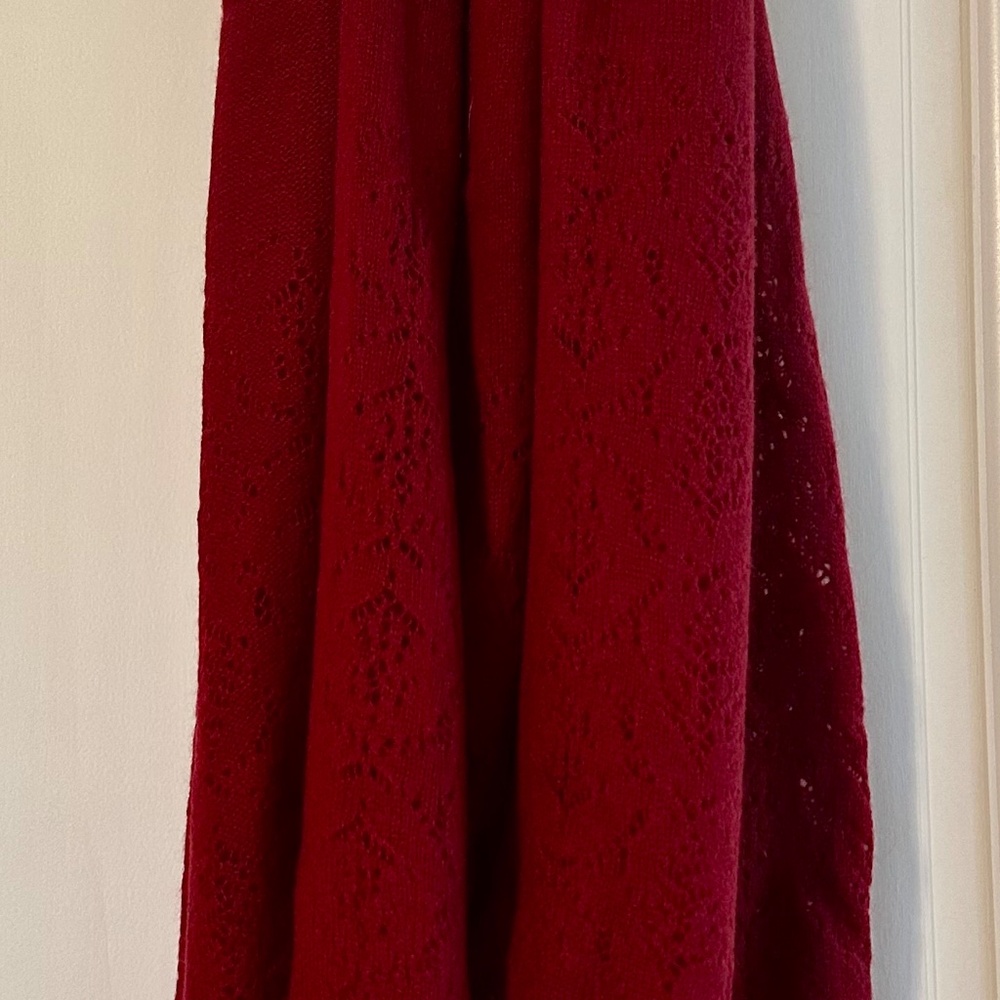 NEW Sundance Living Catalog  “Essence Of Air” Shawl Cashmere Scarf Wrap, red - Picture 3 of 5